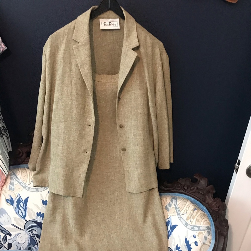 Betty Barclay suit with skirt